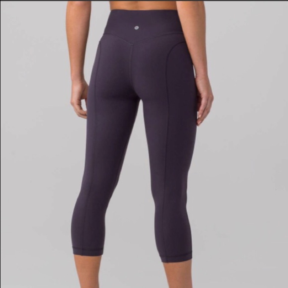 🎈 Lululemon Pushing Limits Crop 🎈 - Picture 2 of 9